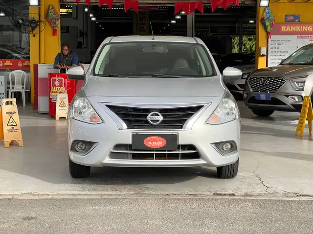 Carro Nissan Versa 2019 1.6 16V SV FlexStart CVT (Flex)