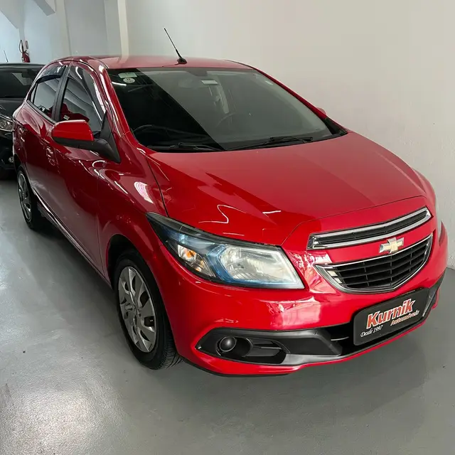 Carro Chevrolet Onix 2014 1.4 LT SPE/4 (Aut)