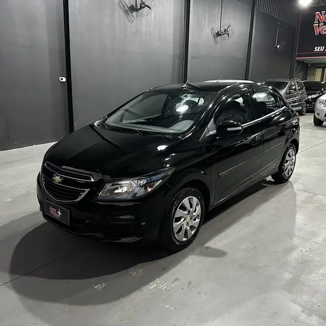 Carro Chevrolet Onix 2015 1.4 LT SPE/4