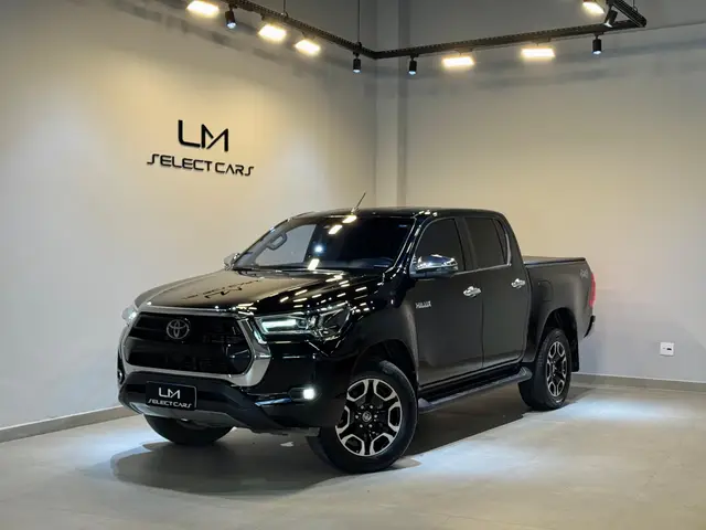 Carro Toyota Hilux Cabine Dupla 2023 SRX 4x4 2.8 Diesel