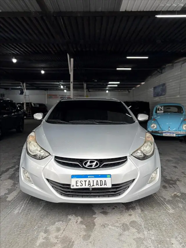 Carro Hyundai Elantra 2013 Sedan 1.8 GLS (aut)