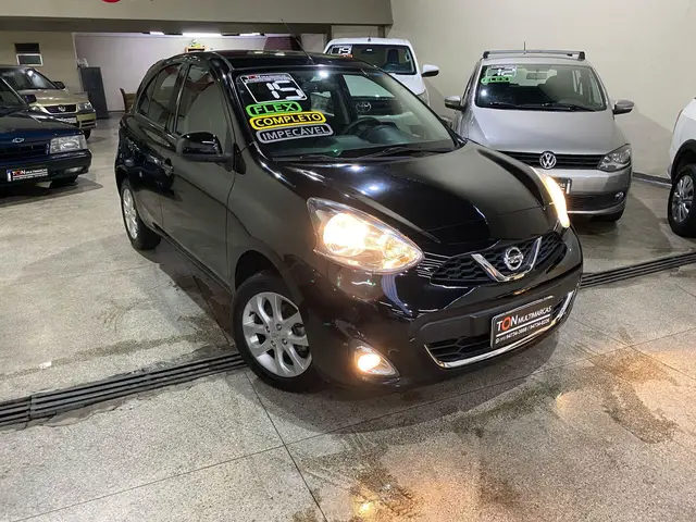Carro Nissan March 2015 1.6 16V SV (Flex)