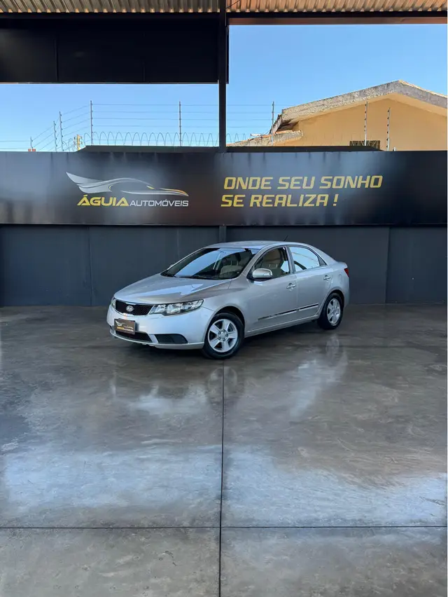 Carro Kia Cerato 2011 1.6 16V