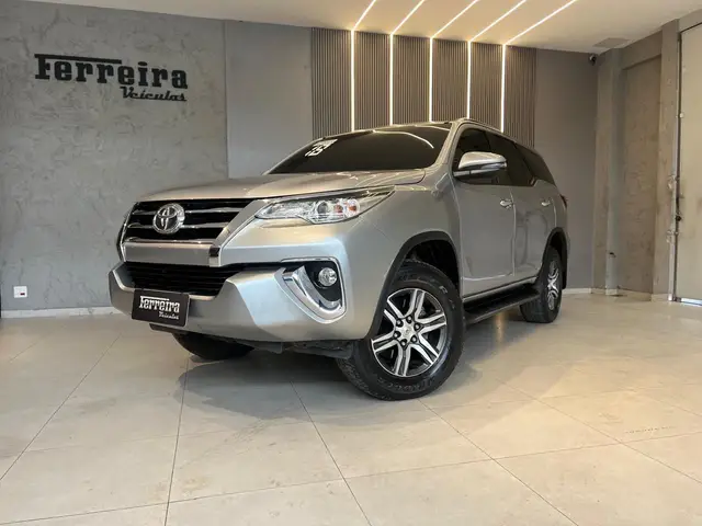 Carro Toyota SW4 2018 2.7 SR 7L 4x2 (Aut) (Flex)