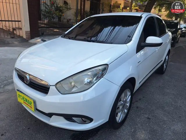 Carro Fiat Grand Siena 2018 1.6 E.torQ Dualogic (Flex)