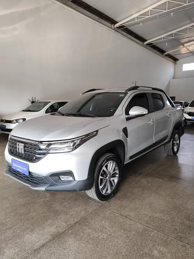 Carro Fiat Strada 2023 Volcano 1.3 CD AT (Flex)