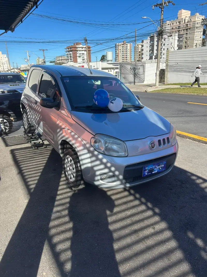 Fiat Uno Vivace 1.0 8V (Flex) 2p
