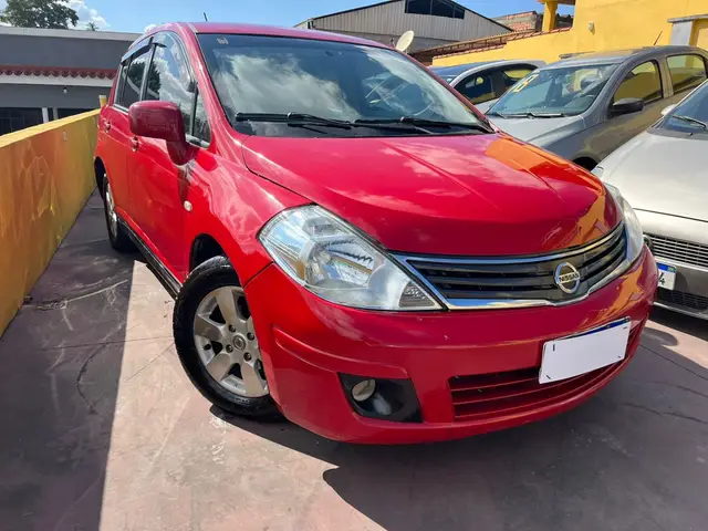 Carro Nissan Tiida 2011 SL 1.8 (flex)
