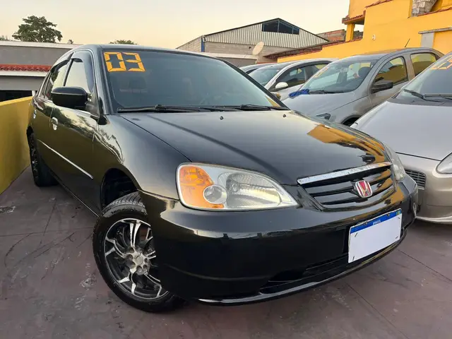 Carro Honda Civic 2003 Sedan LX 1.7 16V