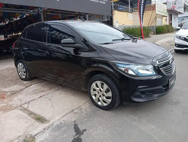 Carro Chevrolet Onix 2013 1.4 LT SPE/4