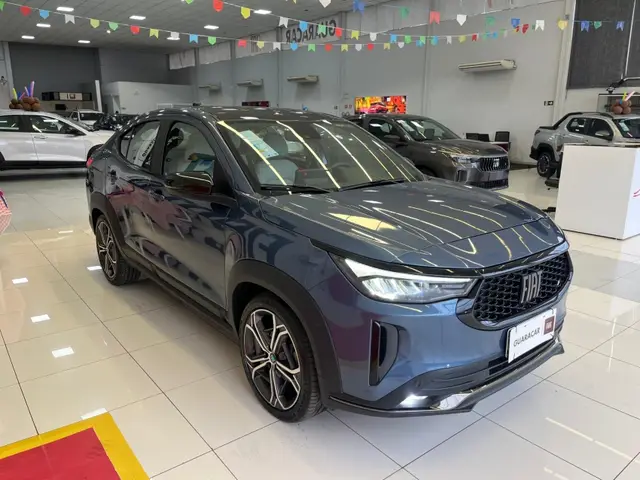 Carro Fiat Fastback 2025 Impetus T200 Hybrid