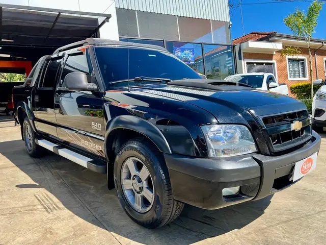Carro Chevrolet S10 Cabine Dupla 2011 S10 Rodeio 2.4 Flexpower 4X2 (Cab Dupla)