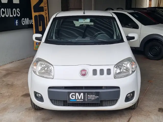 Carro Fiat Uno 2014 Vivace College 1.0 8V (Flex) 4p