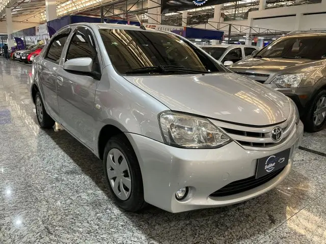 Carro Toyota Etios Sedan 2017 X 1.5 (Aut) (Flex)