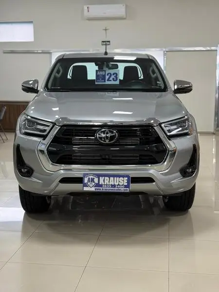 Carro Toyota Hilux Cabine Dupla 2023 SRX 4x4 2.8 Diesel