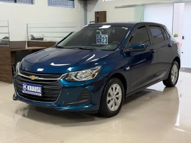 Carro Chevrolet Onix Plus 2023 LT 1.0 Turbo