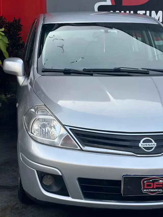 Carro Nissan Tiida Sedan 2012 1.8 16V (Flex)