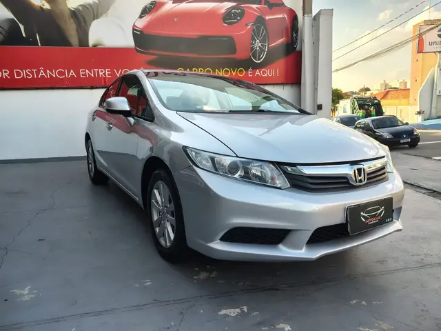 Carro Honda Civic 2016 LXS 1.8 i-VTEC (Flex)