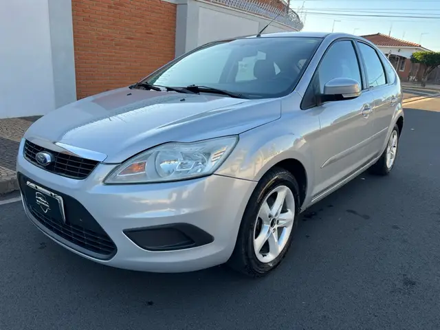 Carro Ford Focus Hatch 2011 GLX 1.6 8V (Flex)