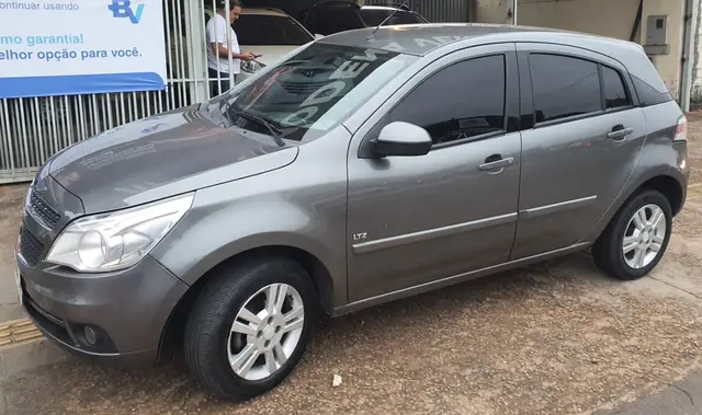 Carro Chevrolet Agile 2011 LTZ 1.4 8V (Flex)