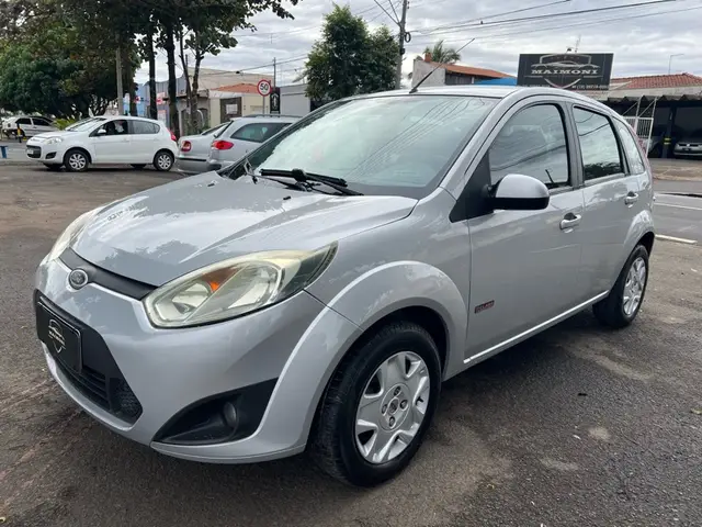 Carro Ford Fiesta Hatch 2011 1.6 (Flex)