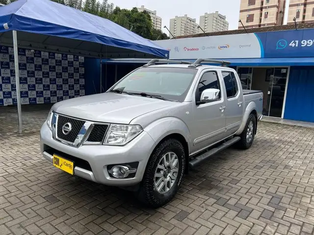 Carro Nissan Frontier 2015 2.5 TD CD 4x4 SL (Aut)