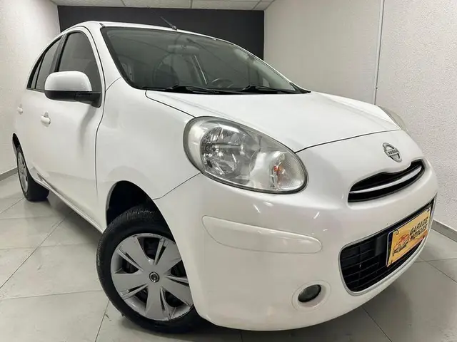 Carro Nissan March 2014 1.6 16V S (Flex)