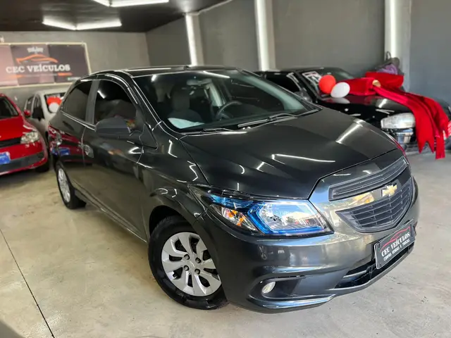 Carro Chevrolet Onix 2019 1.0 Joy SPE/4