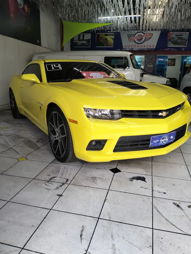 Carro Chevrolet Camaro 2014 SS 6.2