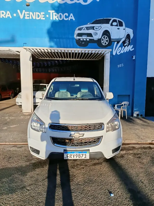 Carro Chevrolet S10 Cabine Simples 2014 S10 2.8 CTDi Cabine Simples LS 4WD