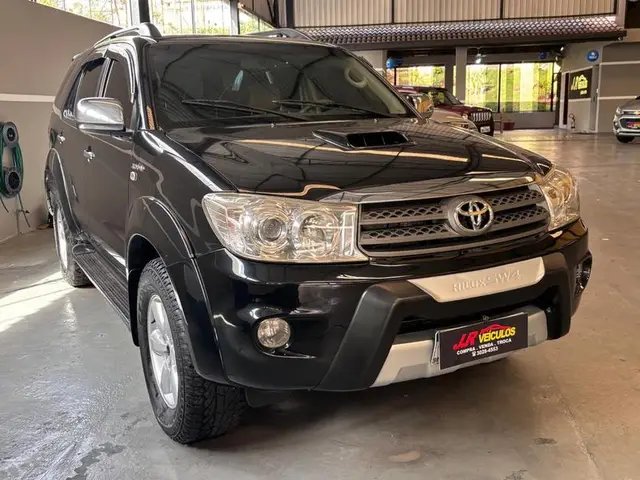 Carro Toyota Hilux SW4 2011 SRV 4x4 3.0 Turbo  (aut)