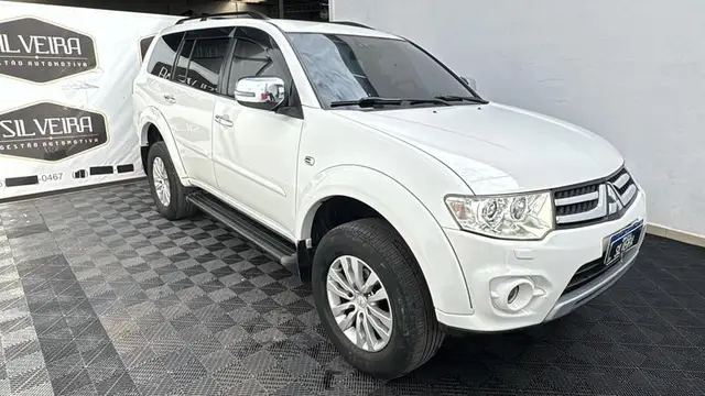Carro Mitsubishi Pajero 2016 3.2 DI-D 4WD (Aut)