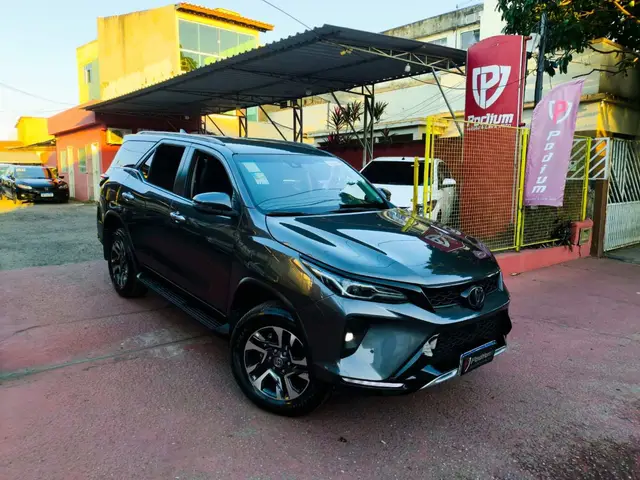 Carro Toyota SW4 2024 SRX 2.8 Turbodiesel 4x4 (Aut.) (5 Lugares)