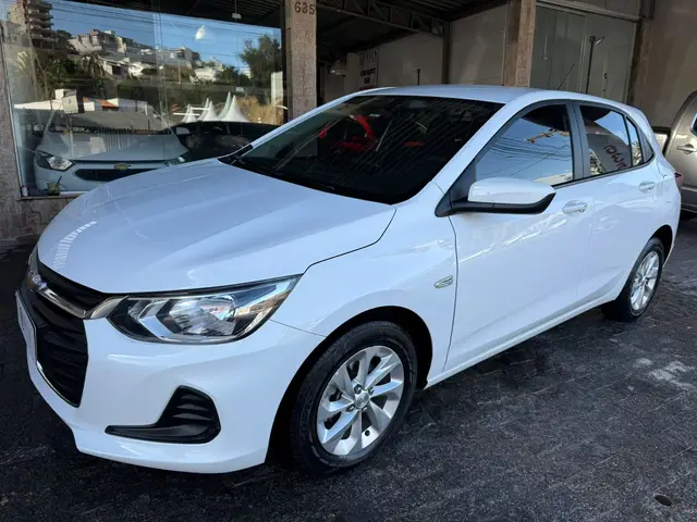 Carro Chevrolet Onix 2023 LT 1.0