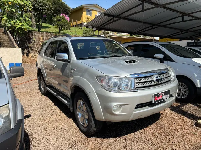 Carro Toyota Hilux SW4 2010 SRV 4x4 3.0 Turbo  (aut)
