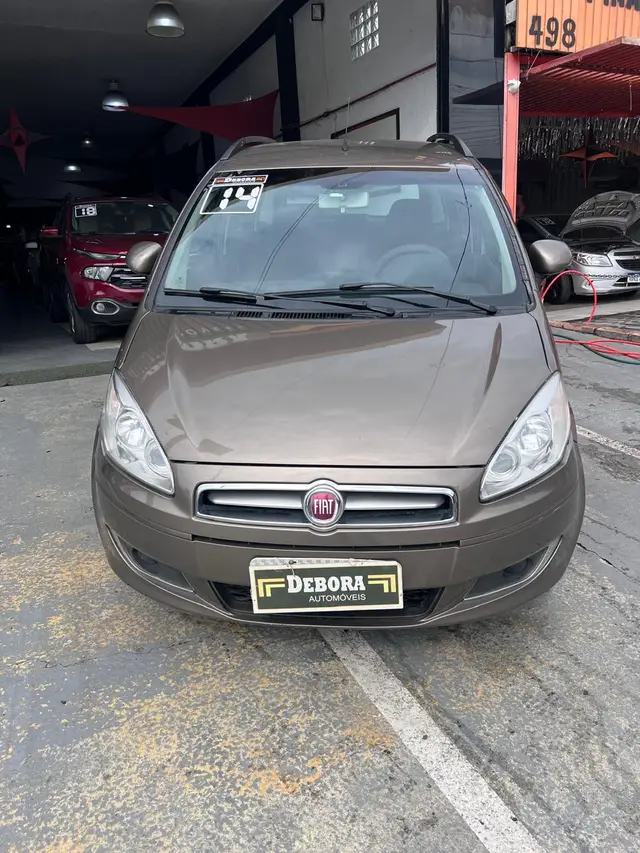 Carro Fiat Idea 2014 Attractive 1.4 8V (Flex)