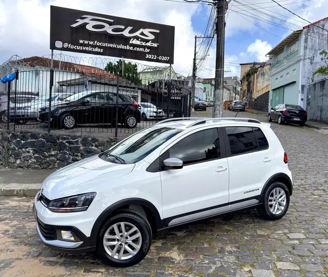Carro Volkswagen CrossFox 2017 1.6 16v MSI I-Motion (Flex)