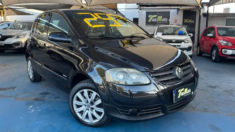 Volkswagen Fox Black 1.0 8V (Flex) 4p