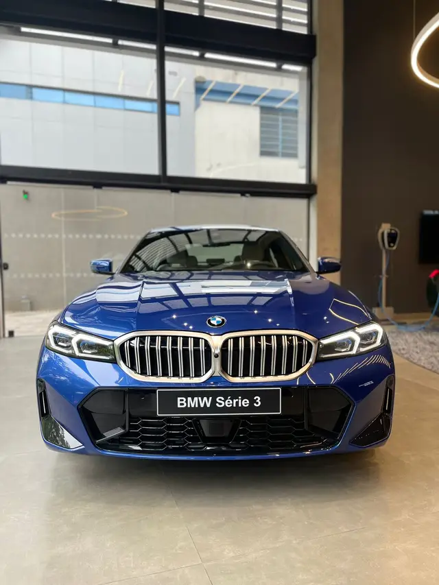 Carro BMW 320i 2025 M Sport 2.0 Turbo (Aut.)