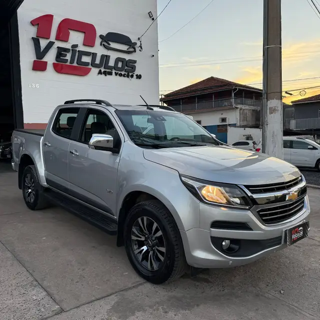 Carro Chevrolet S10 Cabine Dupla 2018 S10 2.5 ECOTEC SIDI LTZ 4WD (Cabine Dupla) (Aut)