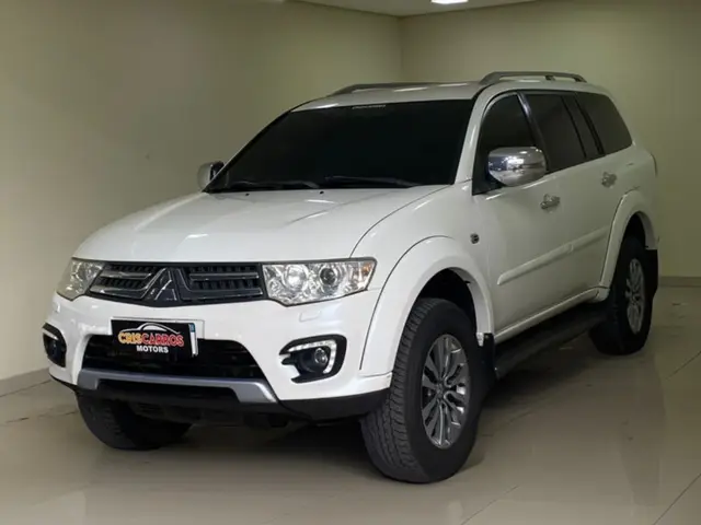 Carro Mitsubishi Pajero 2018 3.2 DI-D HPE 4WD (Aut)