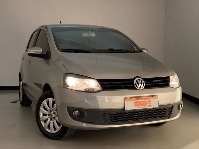Carro Volkswagen Fox 2014 1.0 TEC (Flex) 4p