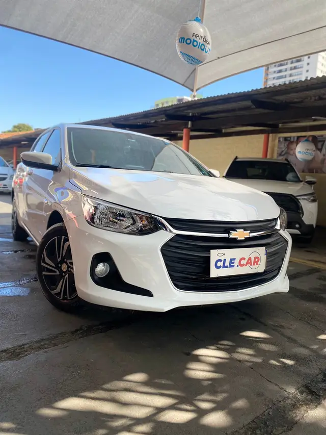 Carro Chevrolet Onix 2024 LT 1.0