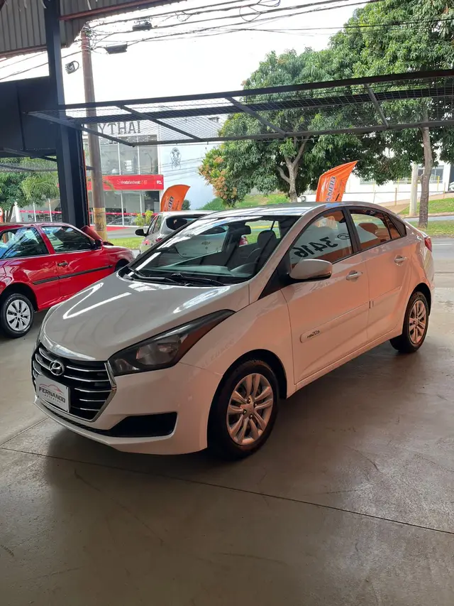 Carro Hyundai HB20S 2017 1.0 Comfort Style Turbo (Flex)