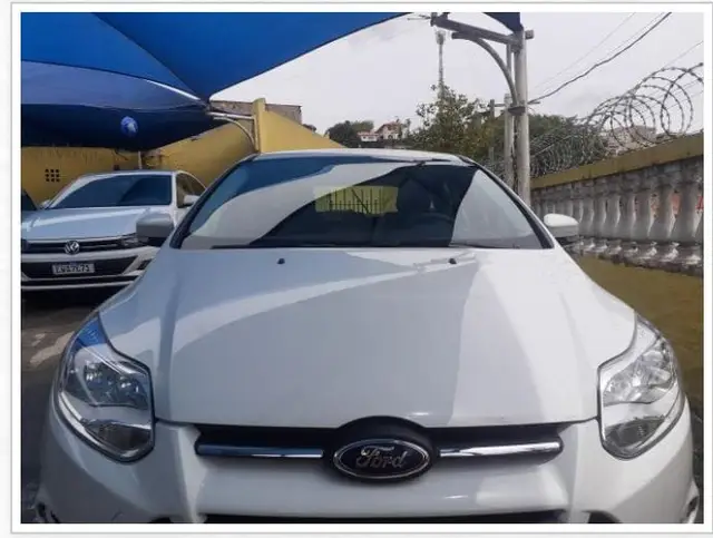 Carro Ford Focus Hatch 2015 SE 1.6 16V TiVCT PowerShift