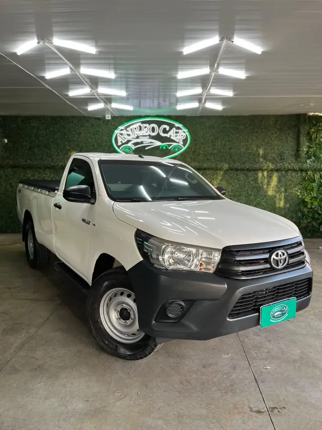 Carro Toyota Hilux Cabine Simples 2021 2.8 TDI CS 4x4