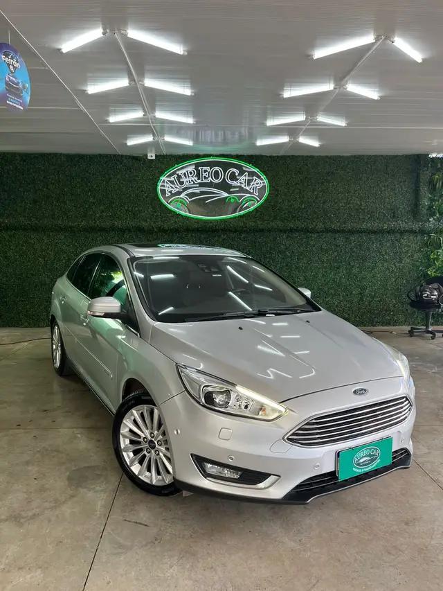 Carro Ford Focus Hatch 2016 Titanium 2.0 PowerShift