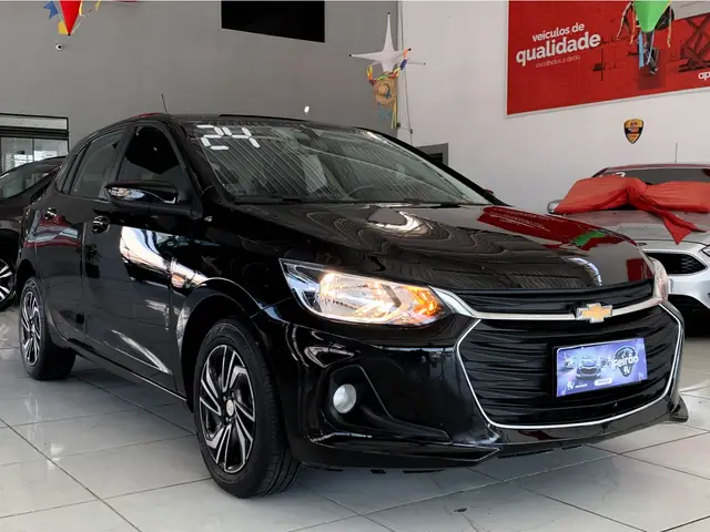 Carro Chevrolet Onix Plus 2024 LT 1.0
