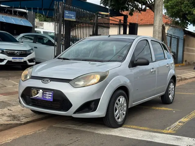 Carro Ford Fiesta Hatch 2014 SE 1.0 RoCam (Flex)