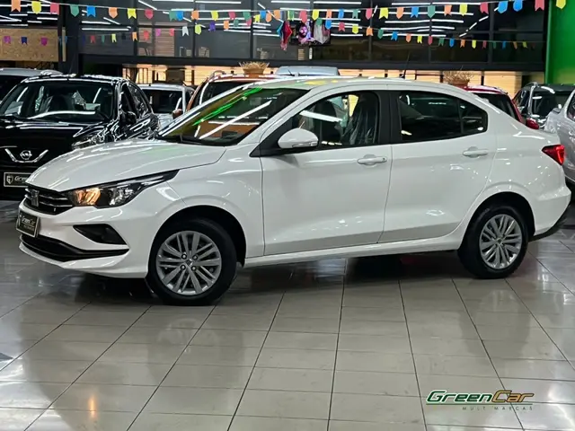 Carro Fiat Cronos 2024 Drive 1.0